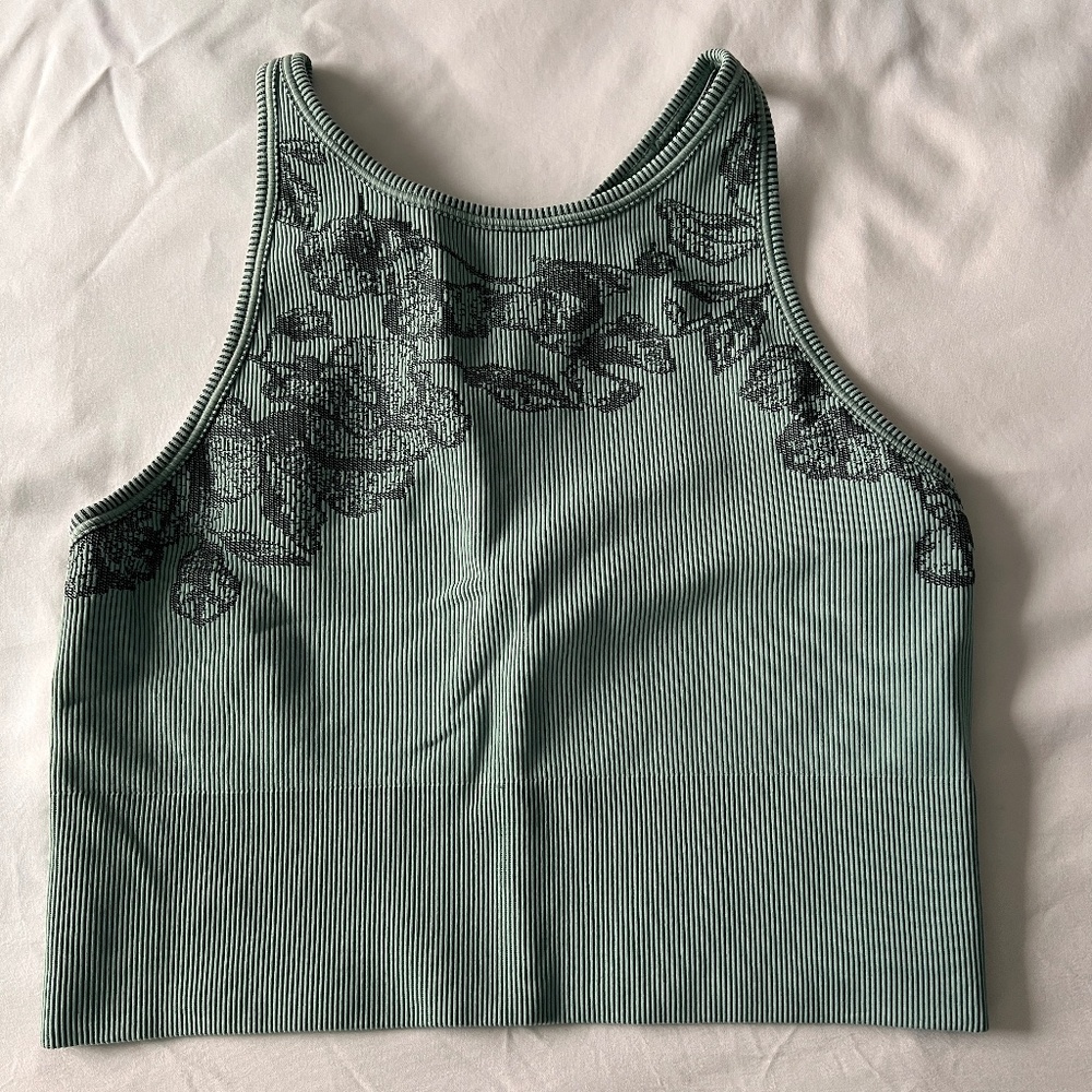 Athleta Workout Crop Top